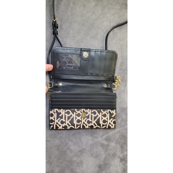 Calvin Klein Black Crossbody Bag Adjustable Strap For Elegant Women C15-6 - Picture 2 of 7